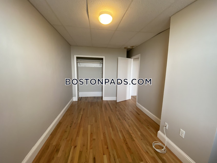 Boston - $2,100 /month