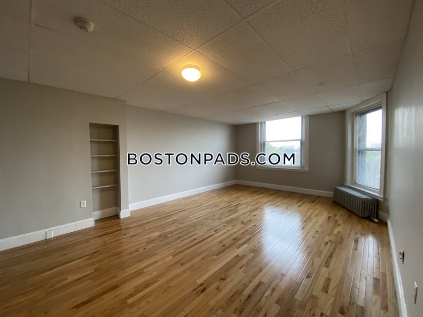 Boston - $2,100 /month