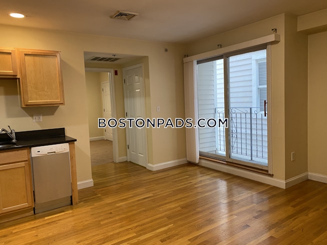 Boston - $2,000 /mo