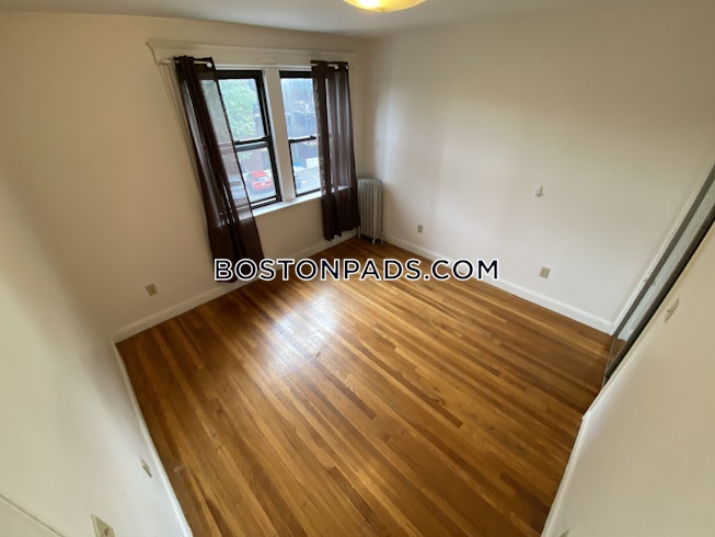 Boston - $3,600 /mo