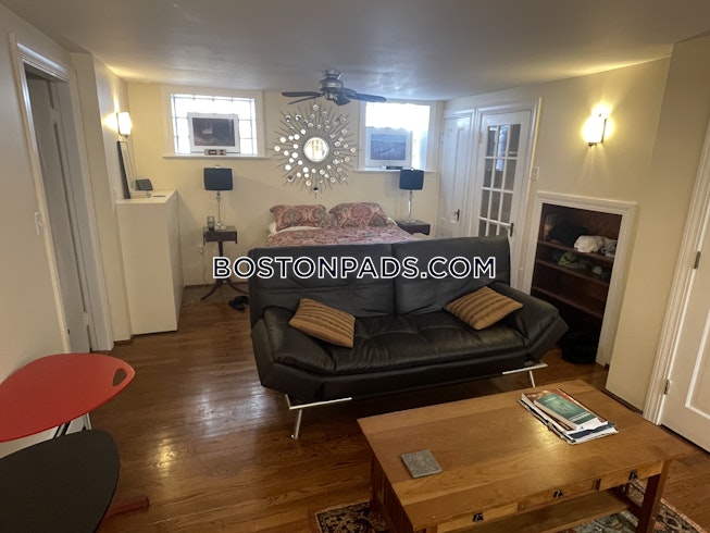 Boston - $3,600 /mo