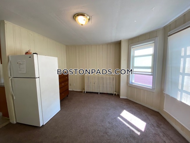 Boston - $1,595 /mo