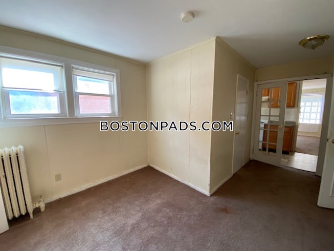 Boston - $1,595 /mo