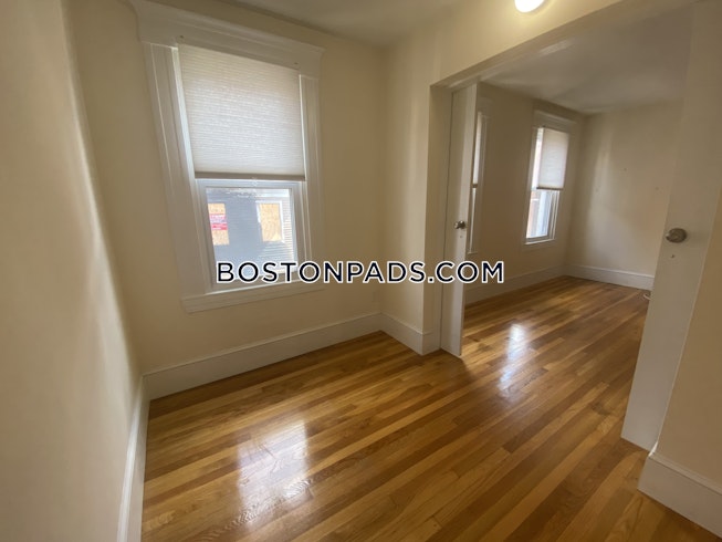 Boston - $2,400 /mo