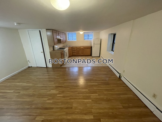 Boston - $1,700 /mo