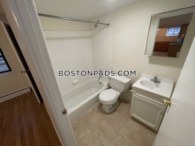 Boston - $1,700 /mo