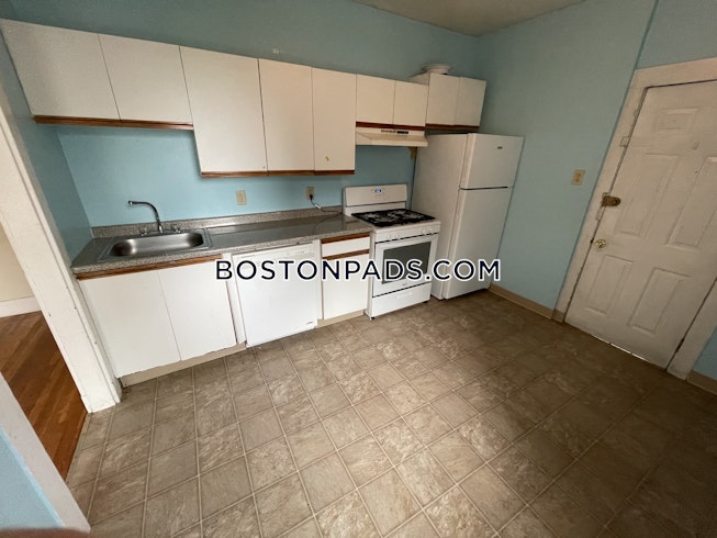 Boston - $3,050 /mo