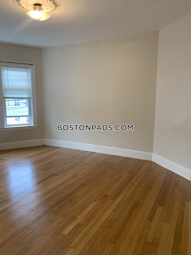 Chelsea - $4,000 /mo