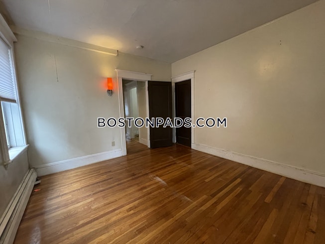 Boston - $3,050 /mo