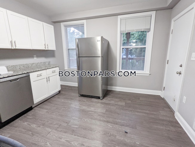 Somerville - $4,600 /mo