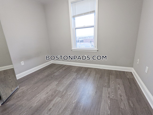 Somerville - $4,600 /mo