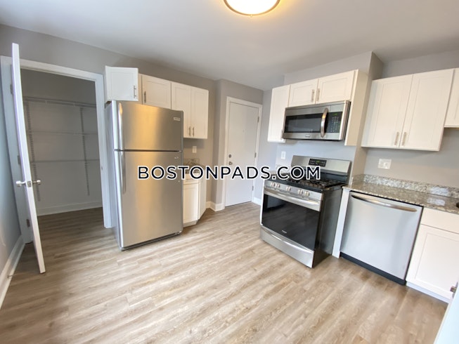 Somerville - $4,600 /mo