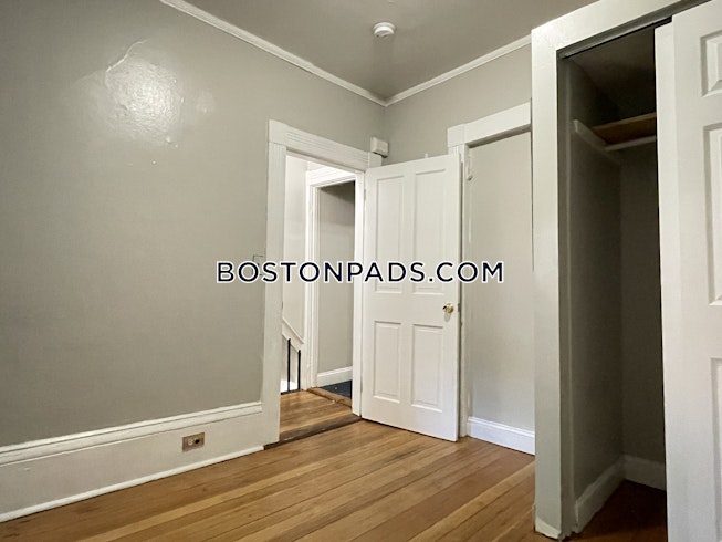 Boston - $4,000 /mo