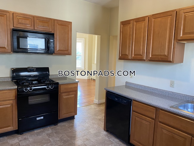 Boston - $2,575 /mo