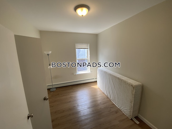 Boston - $2,800 /mo