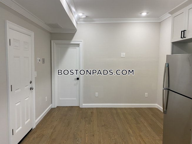 Boston - $2,470 /mo