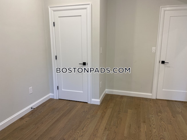 Boston - $2,470 /mo