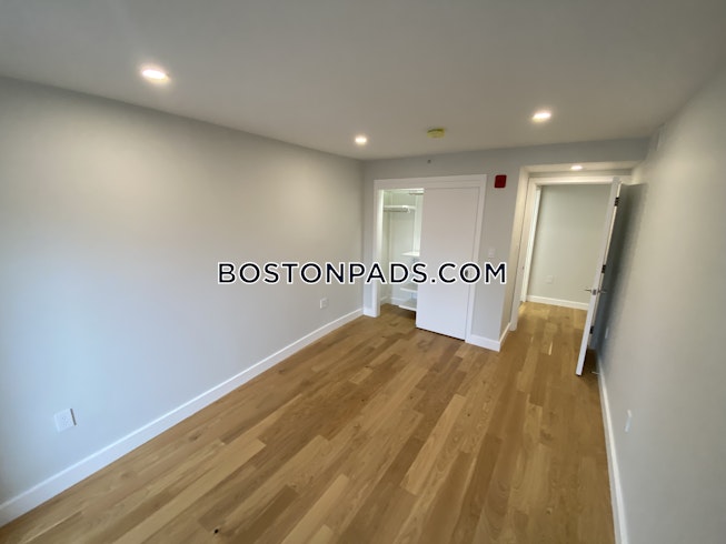 Boston - $6,500 /mo