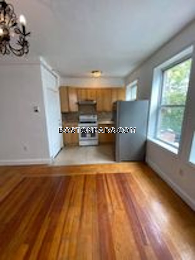 Brockton - $1,700 /mo