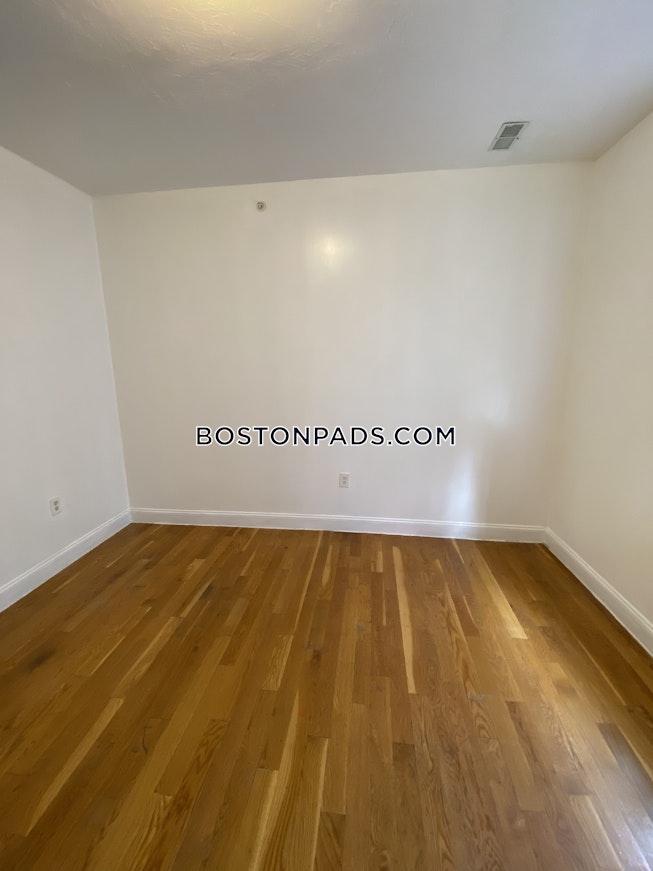 Brockton - $1,700 /mo