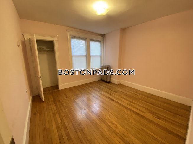 Boston - $3,400 /mo