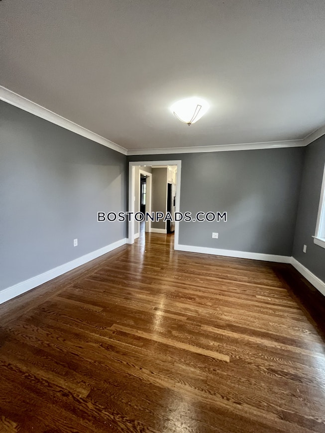 Boston - $5,500 /mo