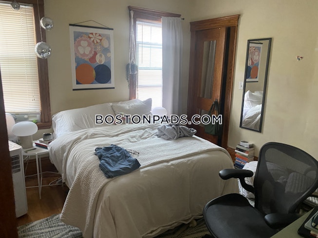 Somerville - $4,900 /mo