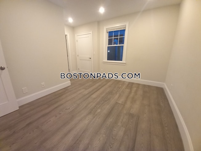 Boston - $2,995 /mo