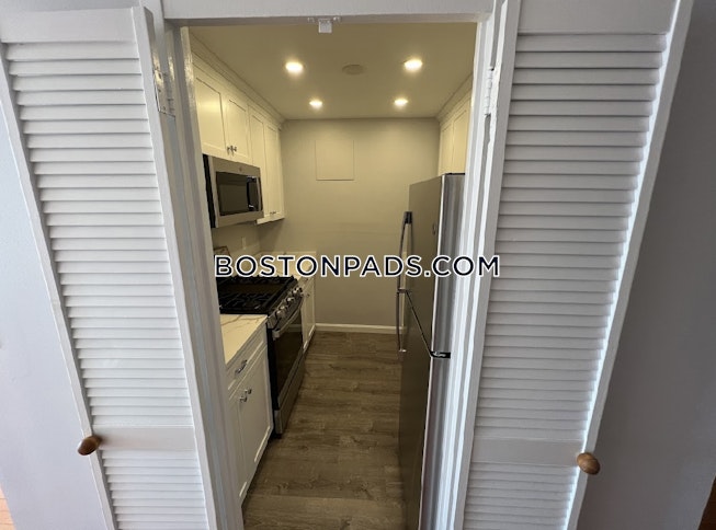 Boston - $4,400 /mo