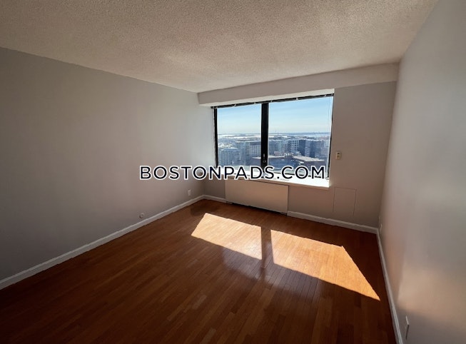 Boston - $4,400 /mo