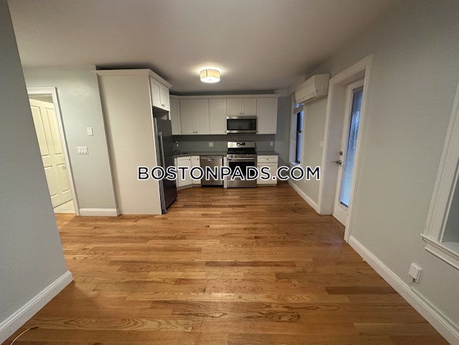 Boston - $2,600 /mo