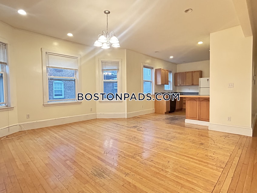 Boston - $3,800 /month