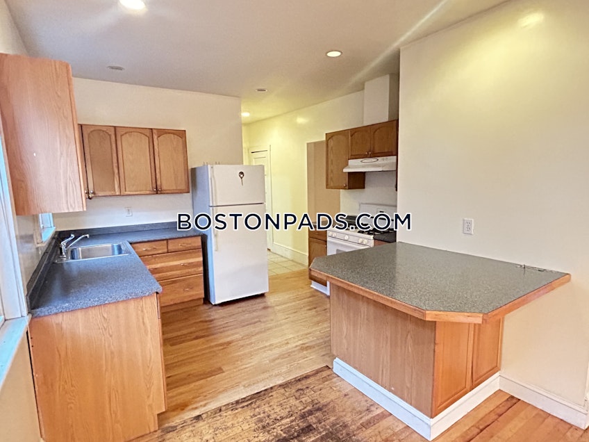 Boston - $3,800 /month