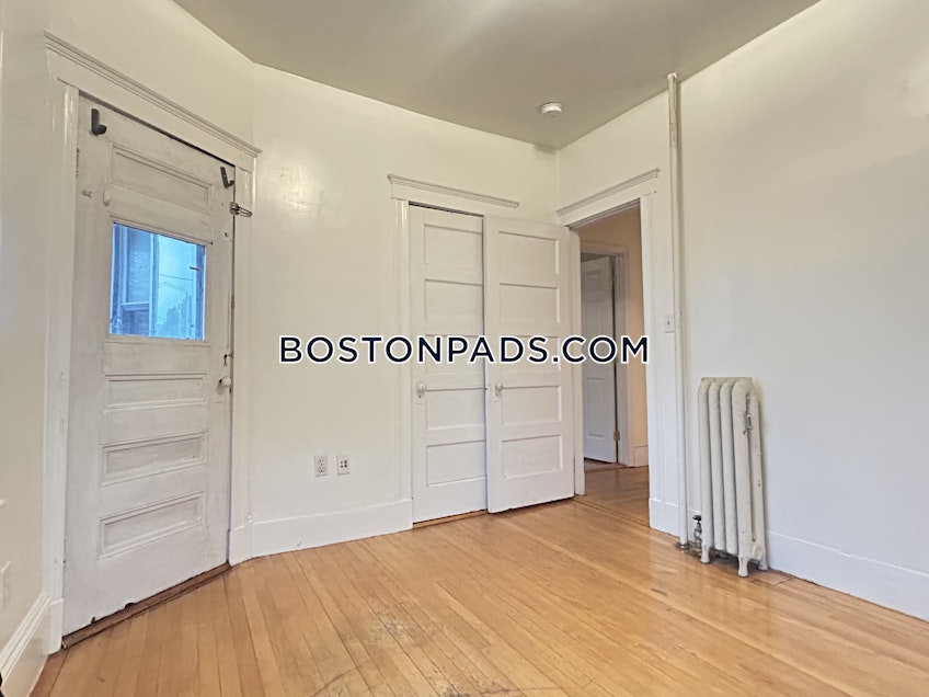 Boston - $3,800 /month