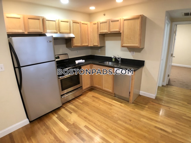 Boston - $2,000 /mo