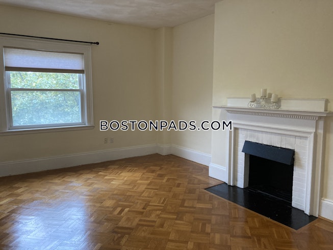 Brookline - $6,200 /mo