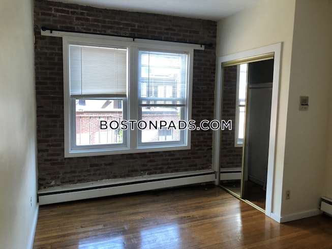 Boston - $2,200 /mo