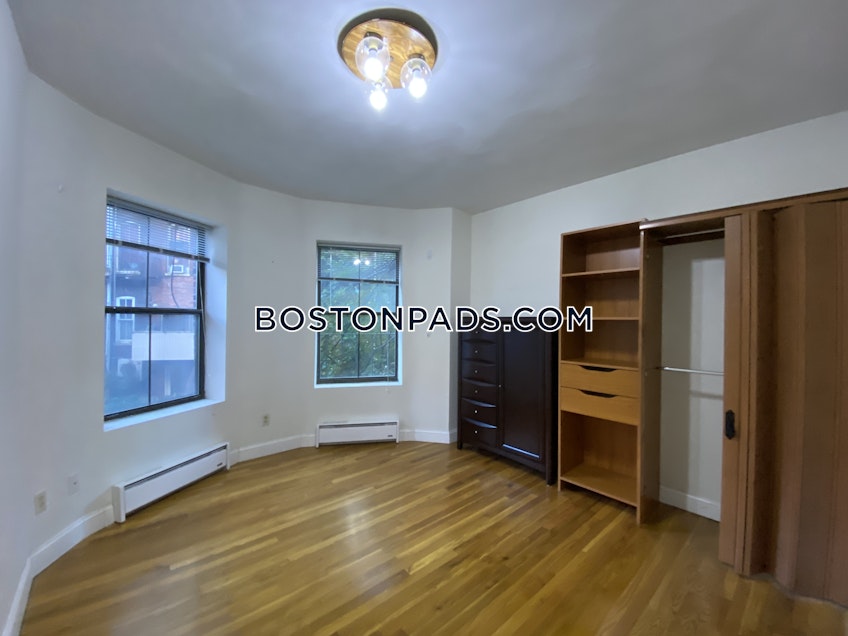 Boston - $3,950 /month