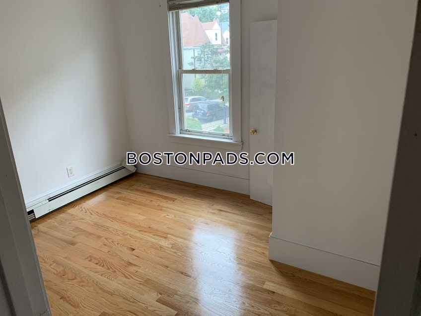 Boston - $2,900 /month