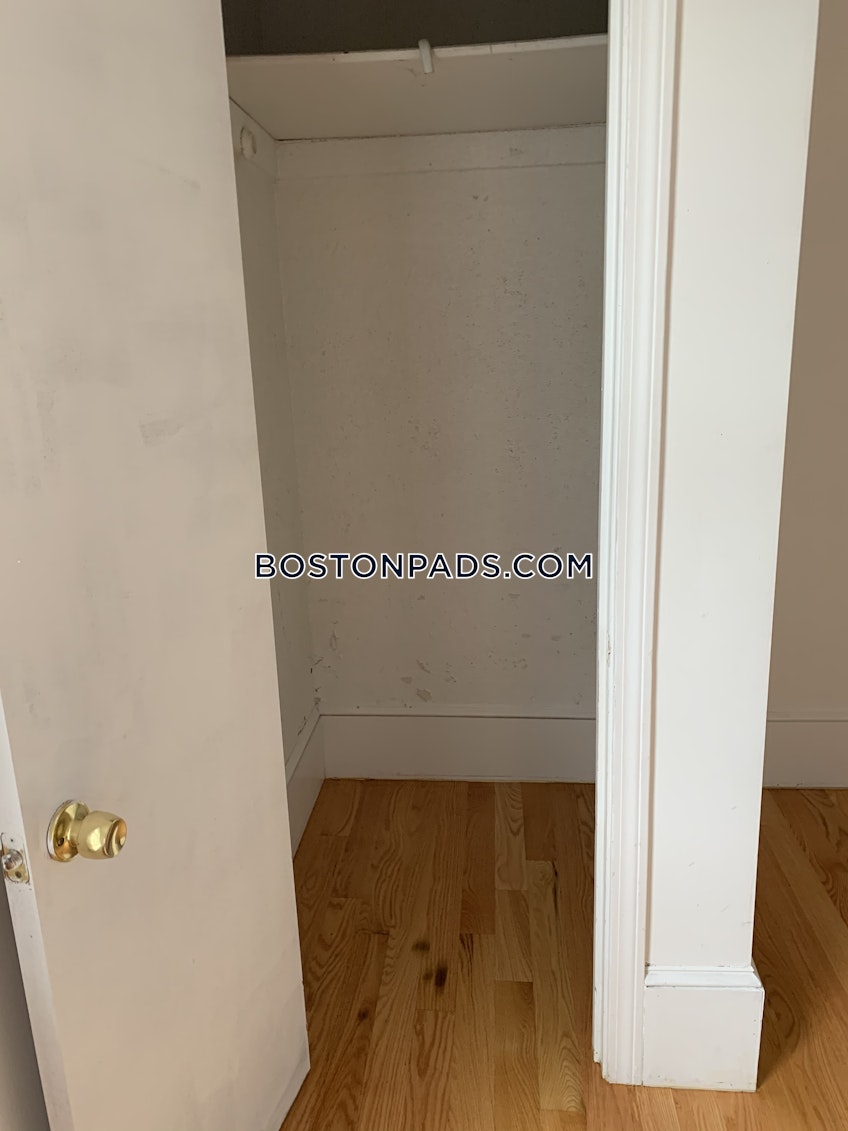 Boston - $2,900 /month