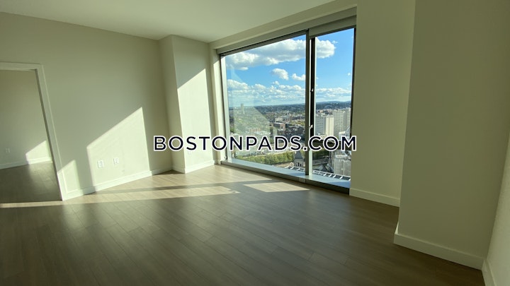 Dalton St. Boston picture 9