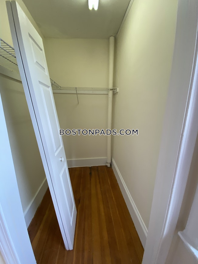 Boston - $3,900 /mo