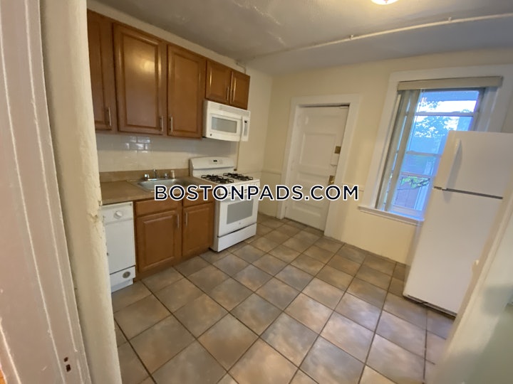 allston-3-beds-1-bath-boston-3900-4593759 