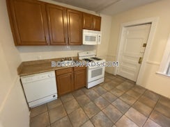 Boston, $3,900/mo