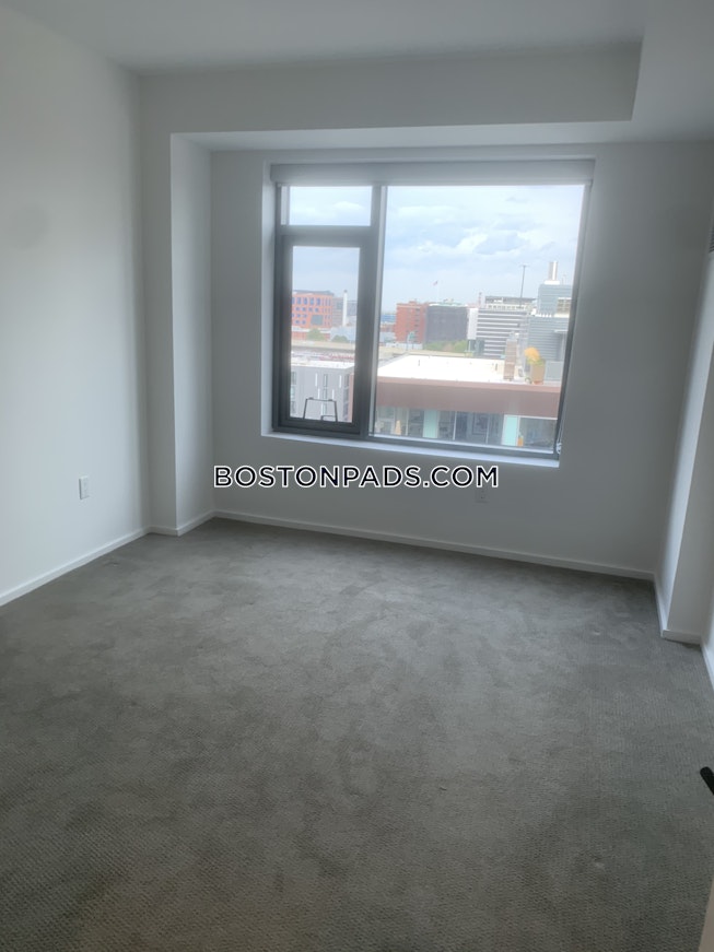 Boston - $3,543 /mo