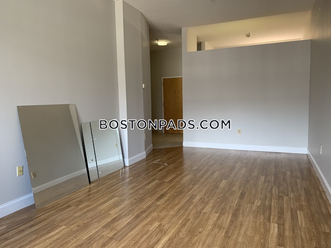 Boston - $3,500 /mo