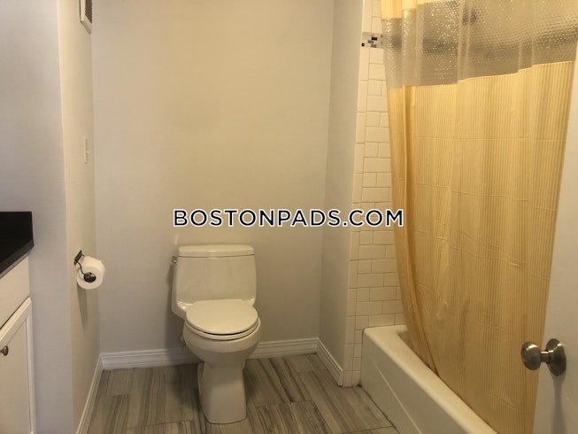 Somerville - $2,400 /mo