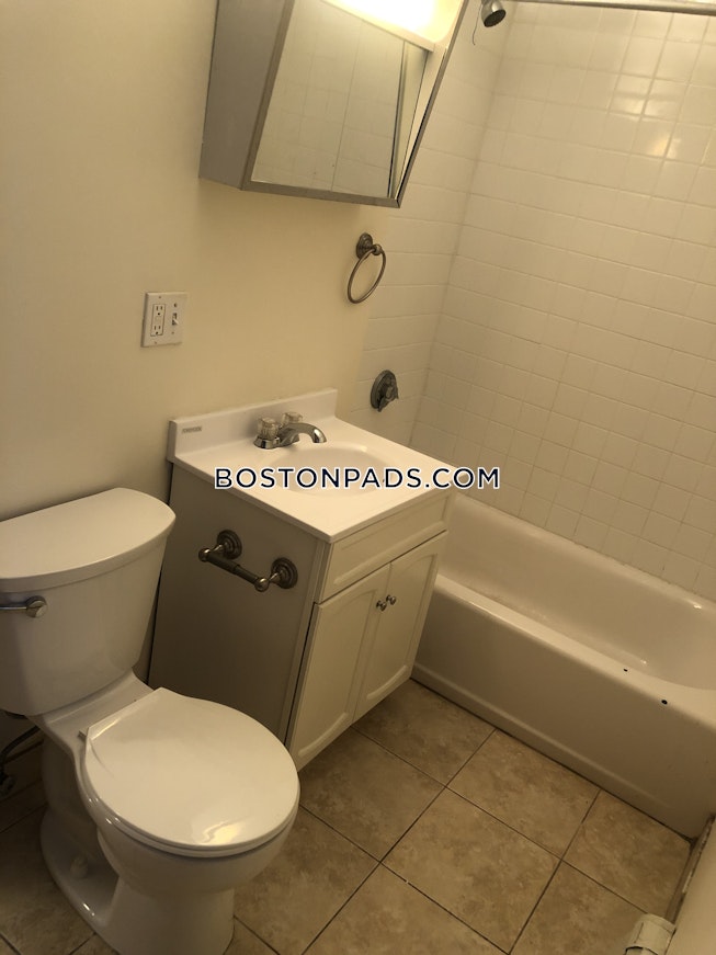 Brookline - $2,600 /mo