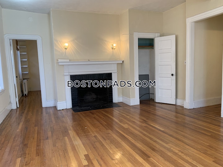 West Cedar St. Boston picture 14