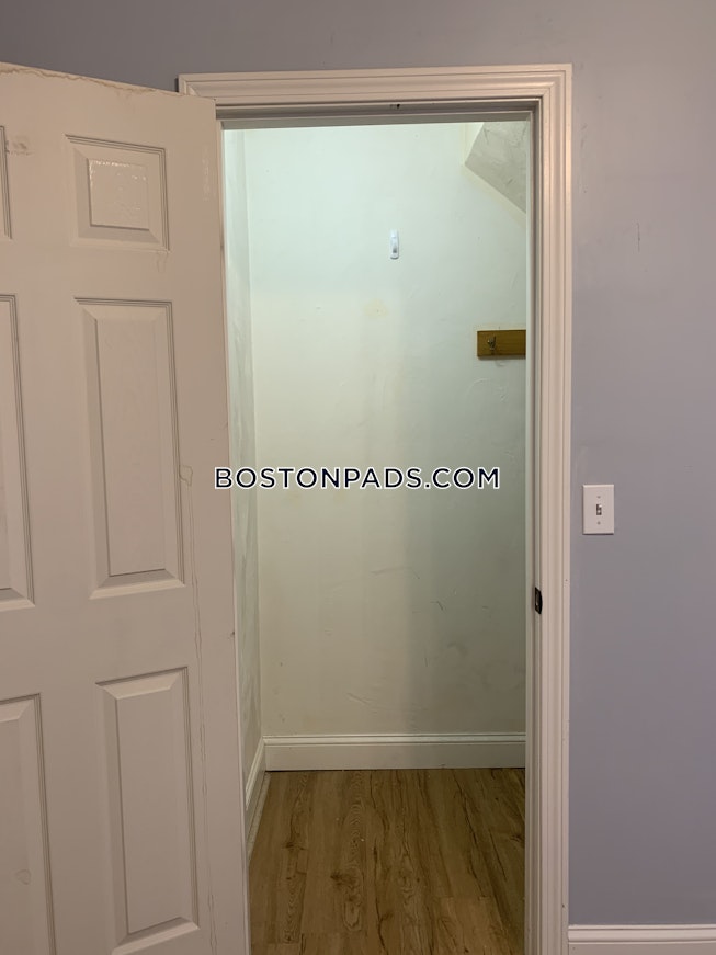 Somerville - $3,300 /mo